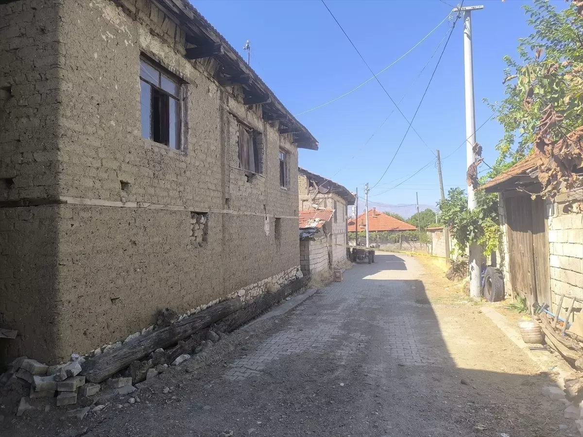 acipayamda yasli kadin darp edilerek oldu RAeNQtU4