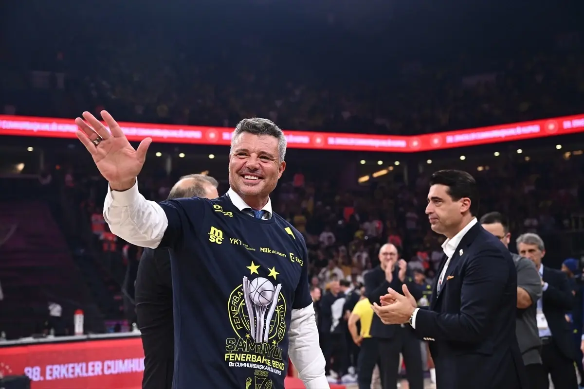 fenerbahce beko besiktasi gecti UXgO2R5X