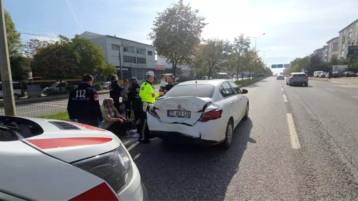 bursada tir kirmizi isikta bekleyen otomobile carpti 5edzjfDr.jpg