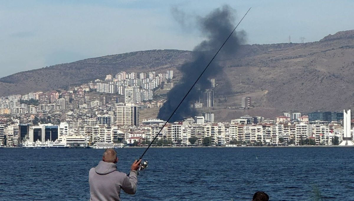 izmirde insaat atiklarindan yangin cikti ihFYuj6k.jpg