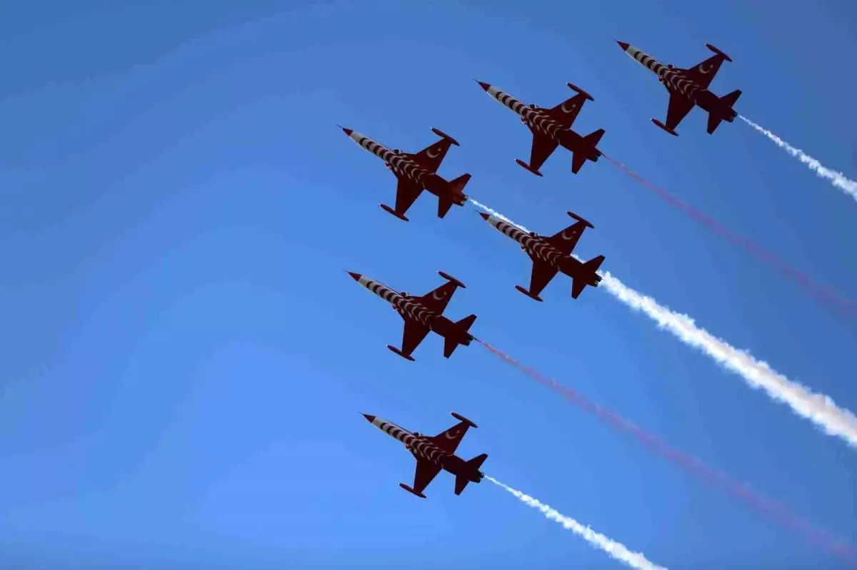 turk yildizlari bandirmada unutulmaz gosteri duzenledi 99MMm6lw.jpg